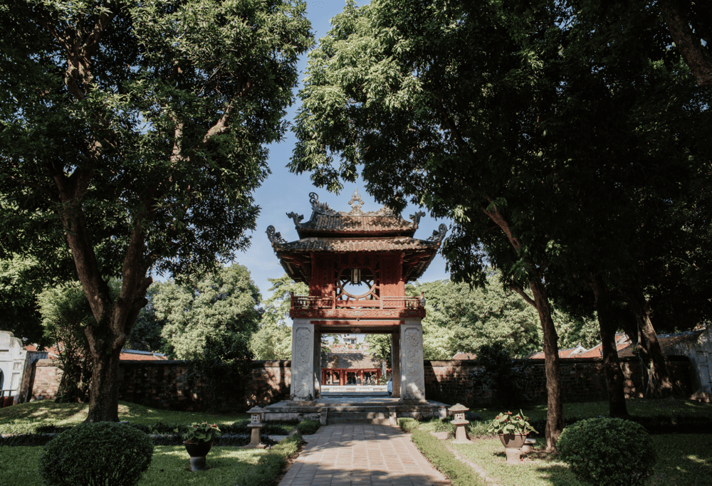 The Temple of Literature in Hanoi is a must-visit site for those passionate about history and culture (Source: Canva)
